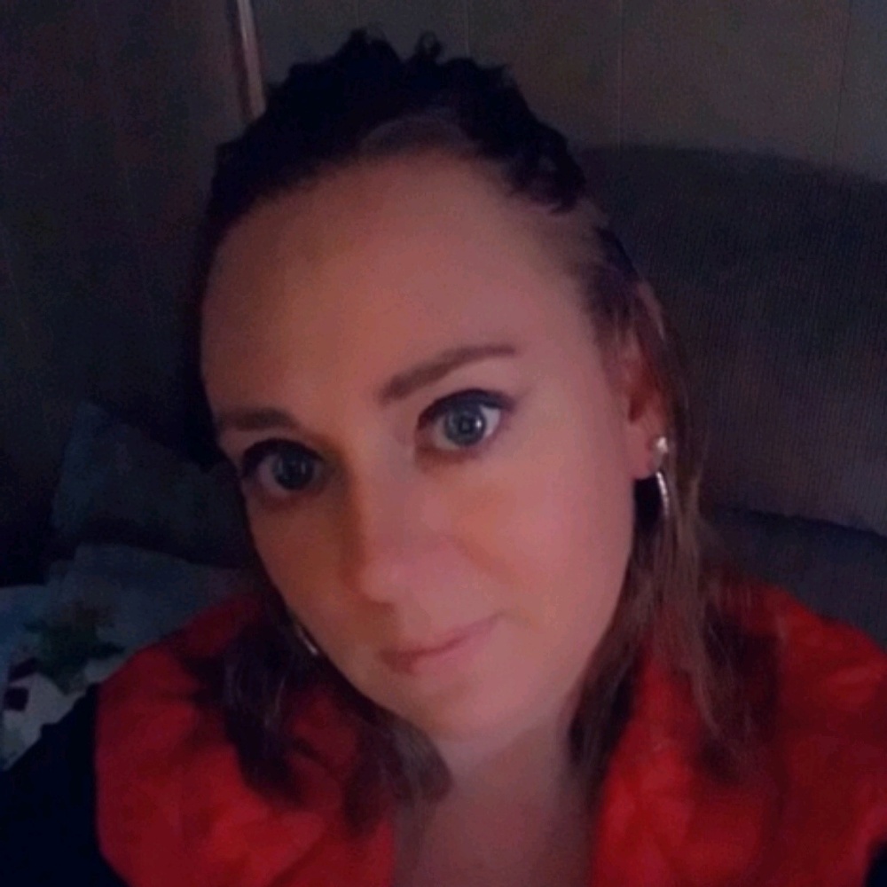 Meet your Posher, Alma